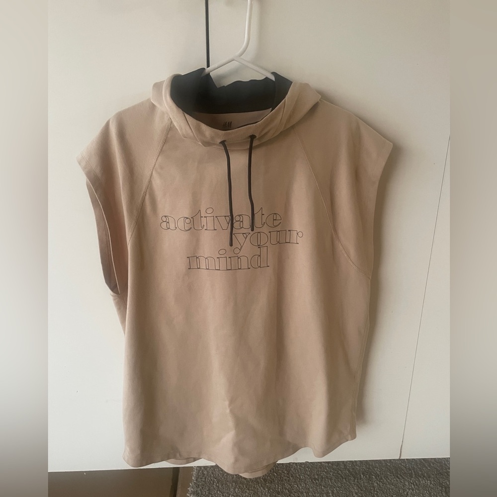 H&M Fast-drying sports top Beige Activate your mind